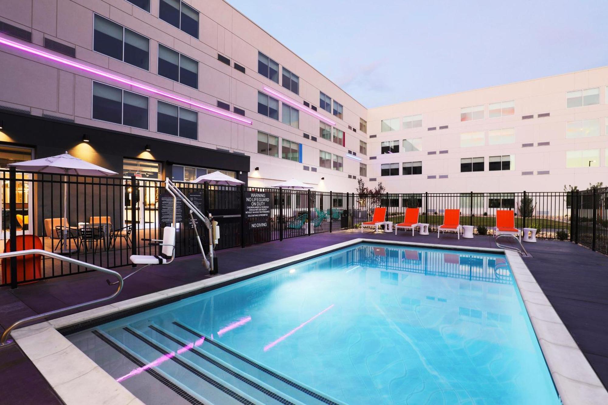 Aloft Reno Tahoe International Airport Экстерьер фото